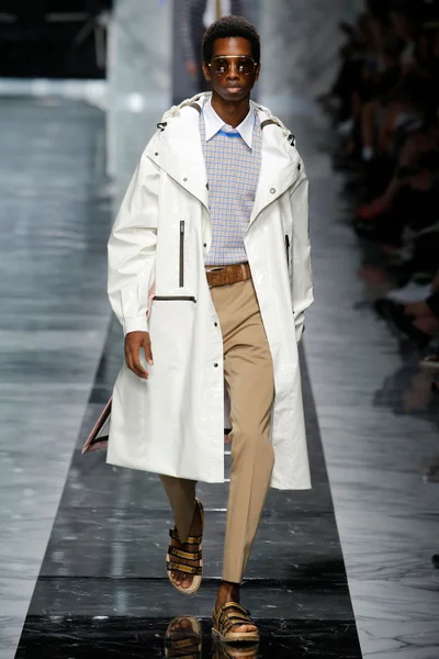 Look 8